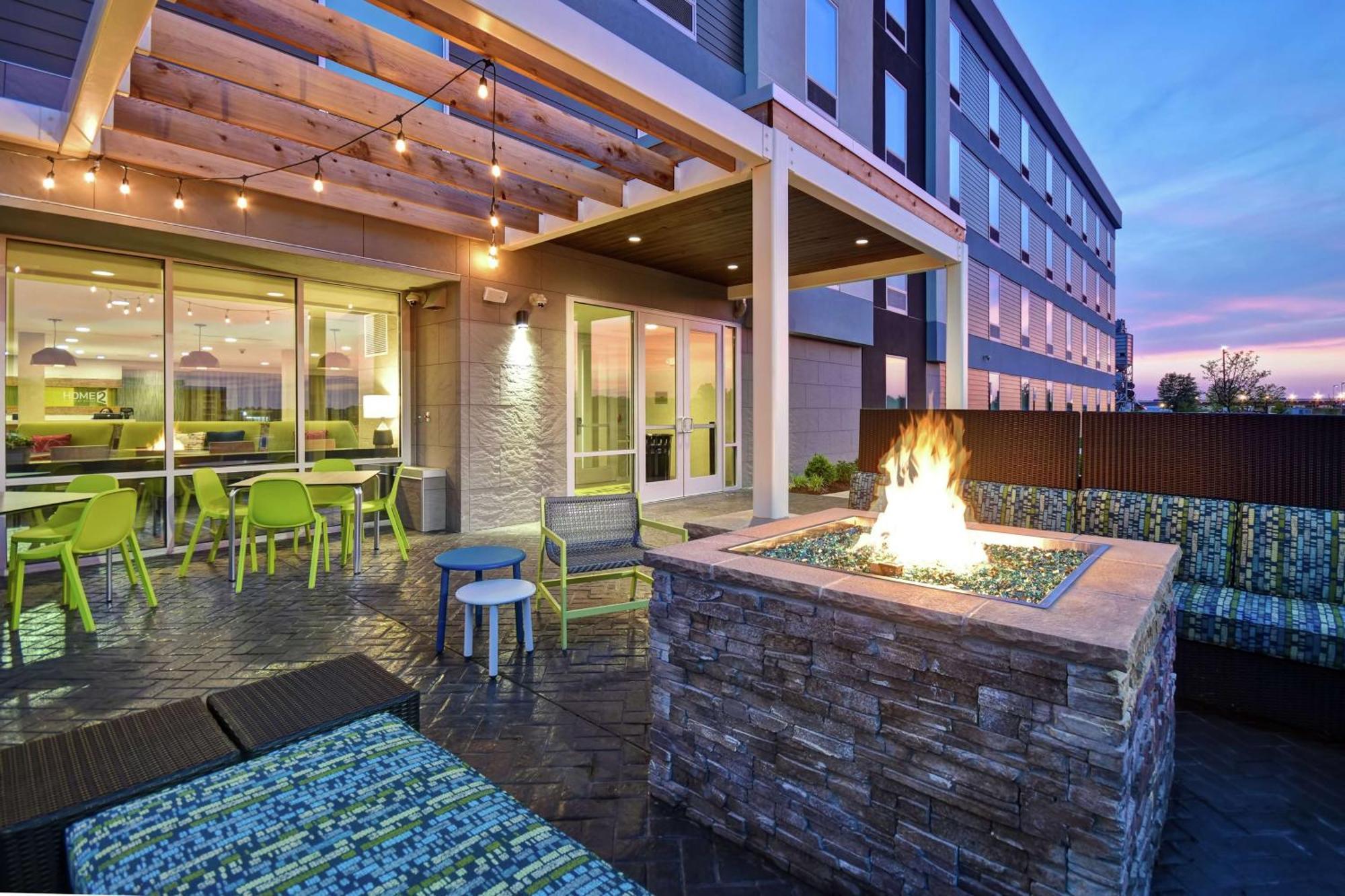 Home2 Suites By Hilton Terre Haute Eksteriør billede